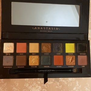 SOLD!!!!! 30ABH Prism Pallet 🔥🔥